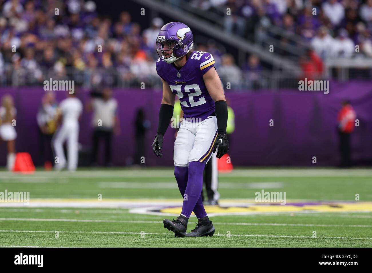 Minnesota Vikings safety Harrison Smith lines up for a play against the ...