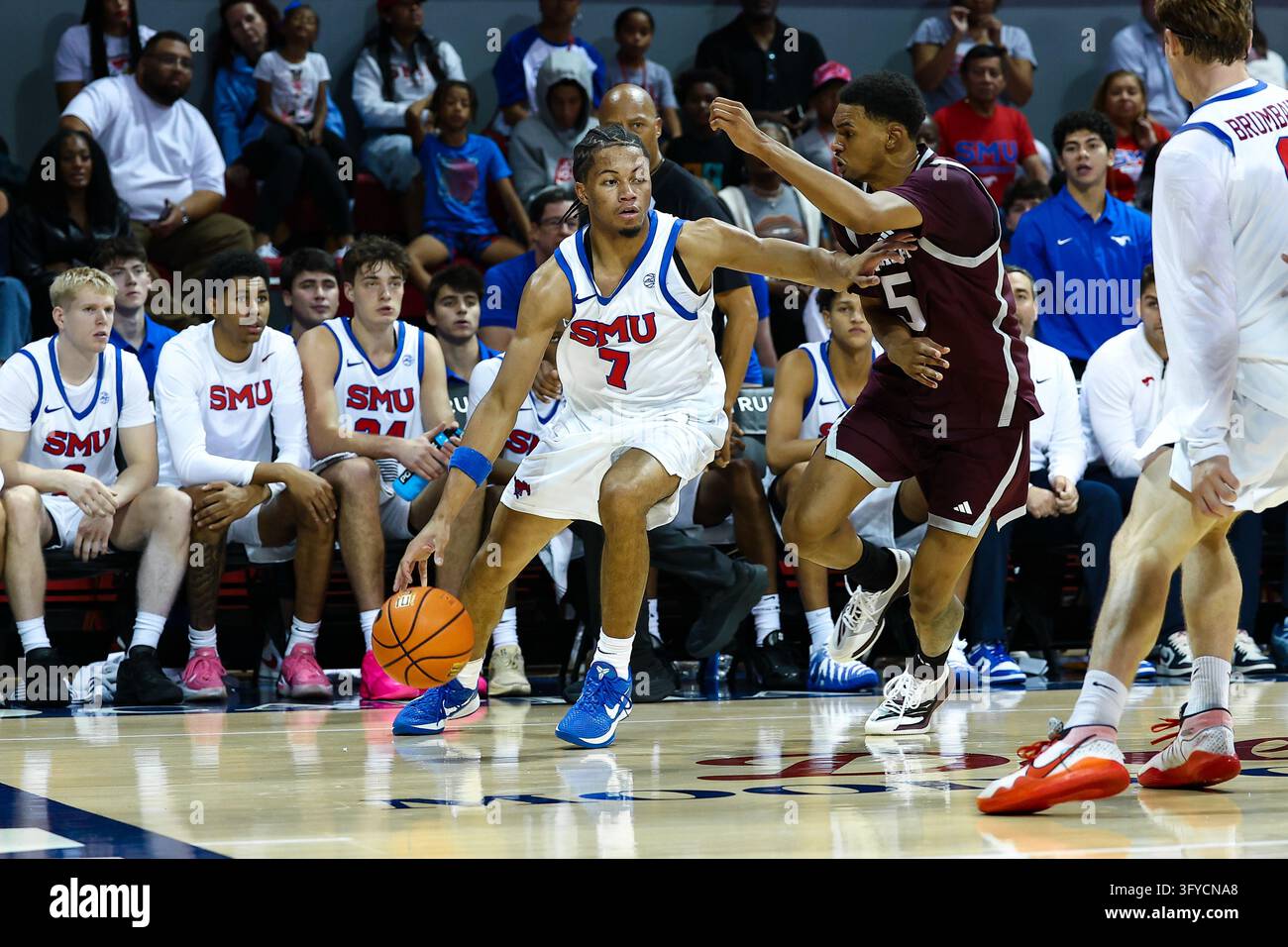 DALLAS, TX - OCTOBER 25: SMU Mustangs forward Jermaine O'Neal Jr. (#7 ...