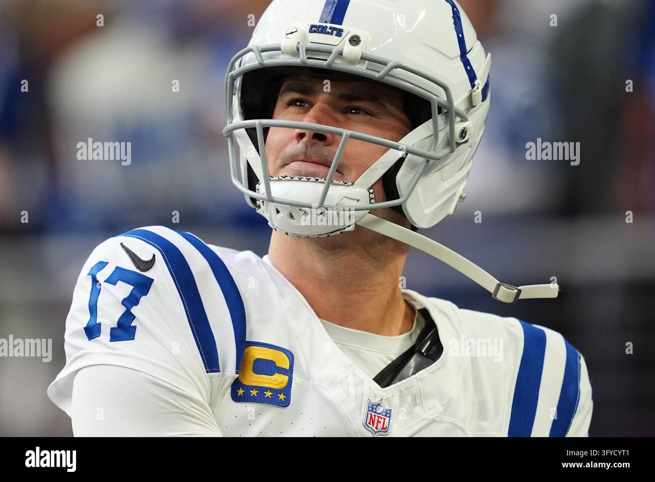 Indianapolis Colts quarterback Daniel Jones warms up before an NFL ...