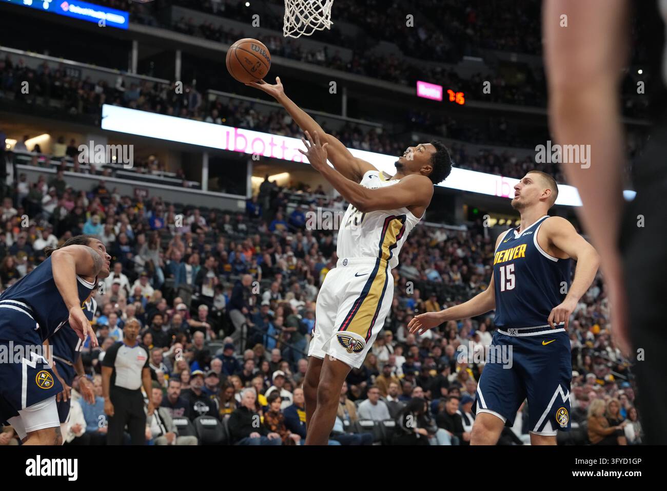 New Orleans Pelicans forward Trey Murphy III (25) pursues a rebound ...
