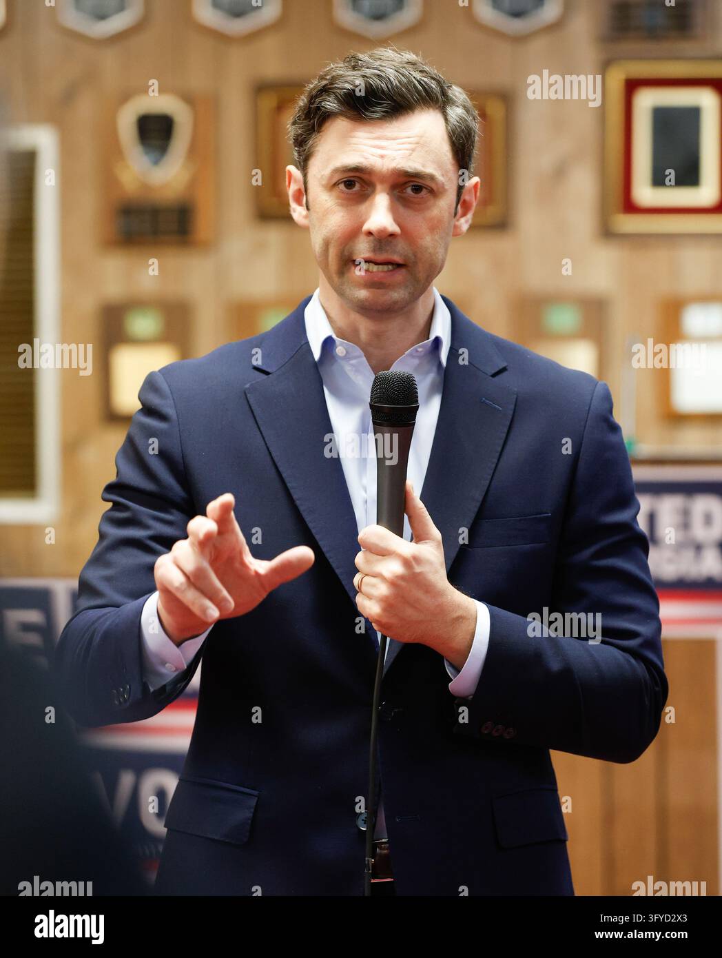 U.S. Senator Jon Ossoff speaks to supporters and local union members ...