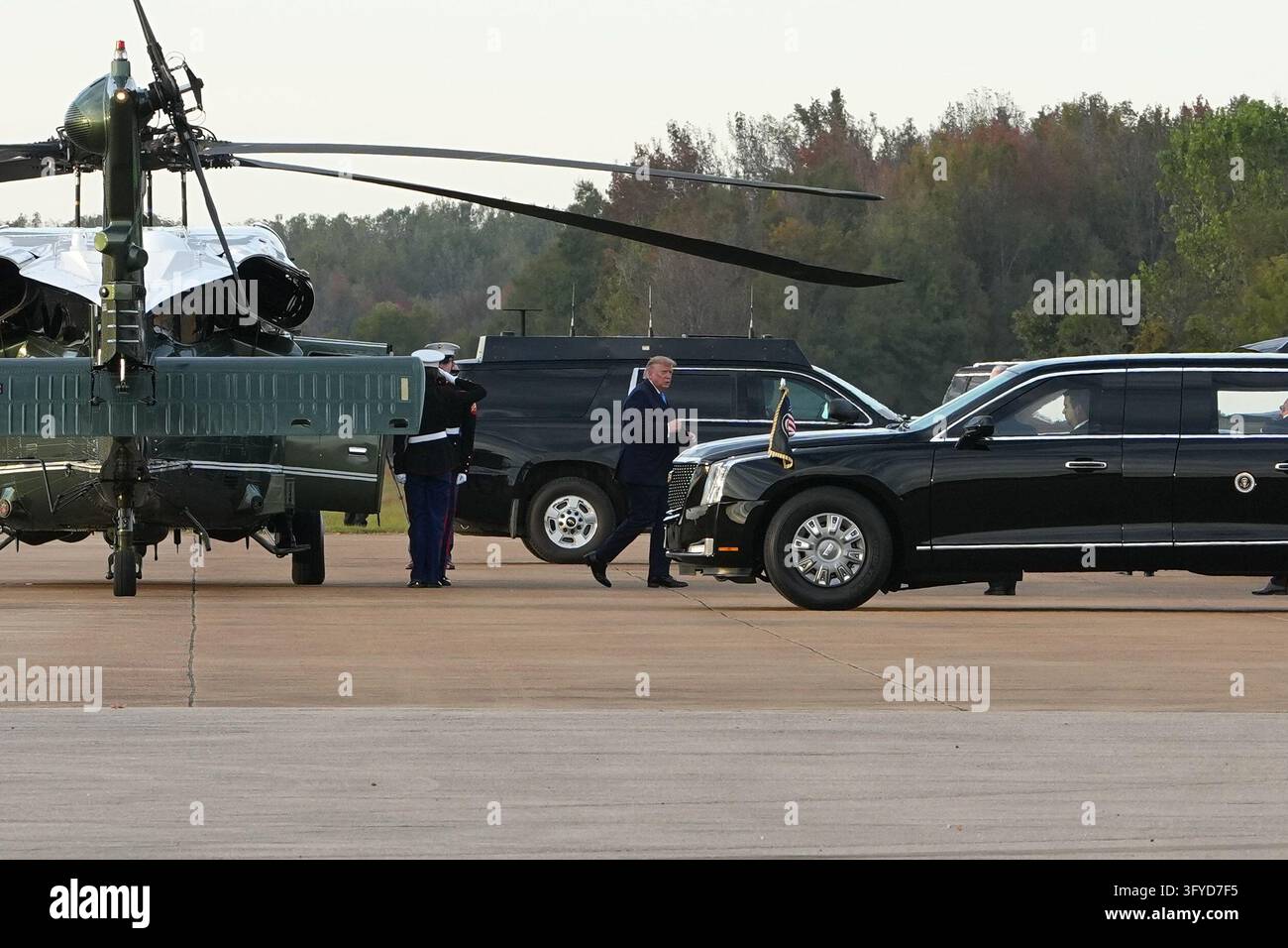 For President Vector President Donald Trump arrives on Marine One, at Roscoe Turner Airport ...