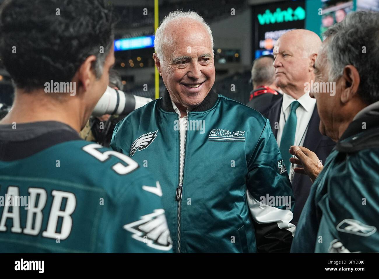 Video Fan C Philadelphia Eagles owner Jeffrey Lurie speaks with fans before an NFL ...