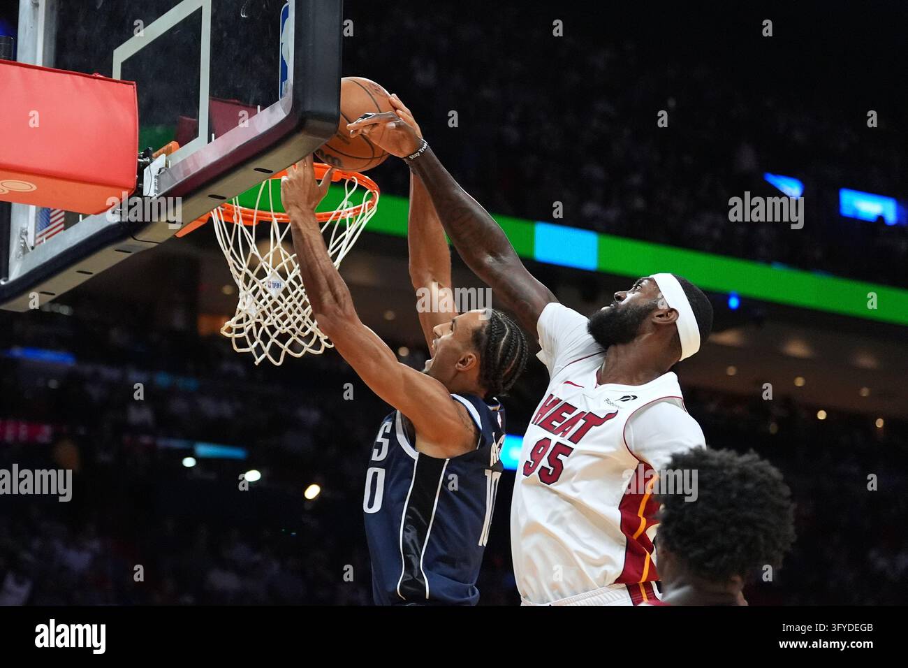 Miami Heat forward Bobby Portis Jr. (95) snuffs a shot from Dallas ...