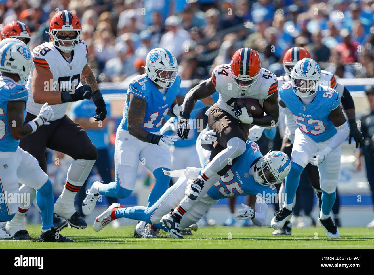 Cleveland Browns tight end Harold Fannin Jr. (44) is tackled by ...