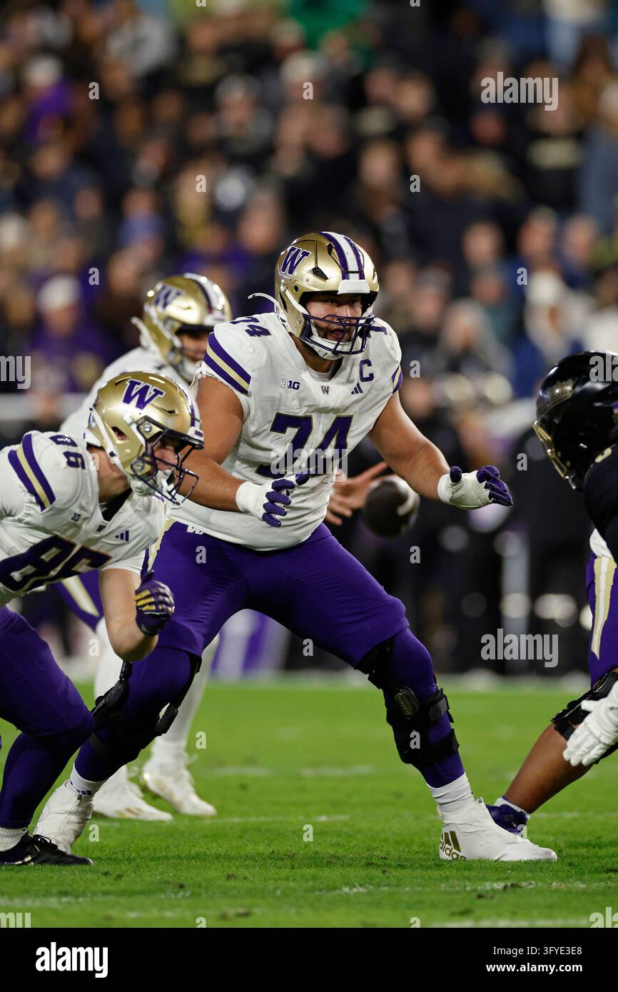 WEST LAFAYETTE, IN - OCTOBER 16: Drew Azzopardi (74) of the Washington ...