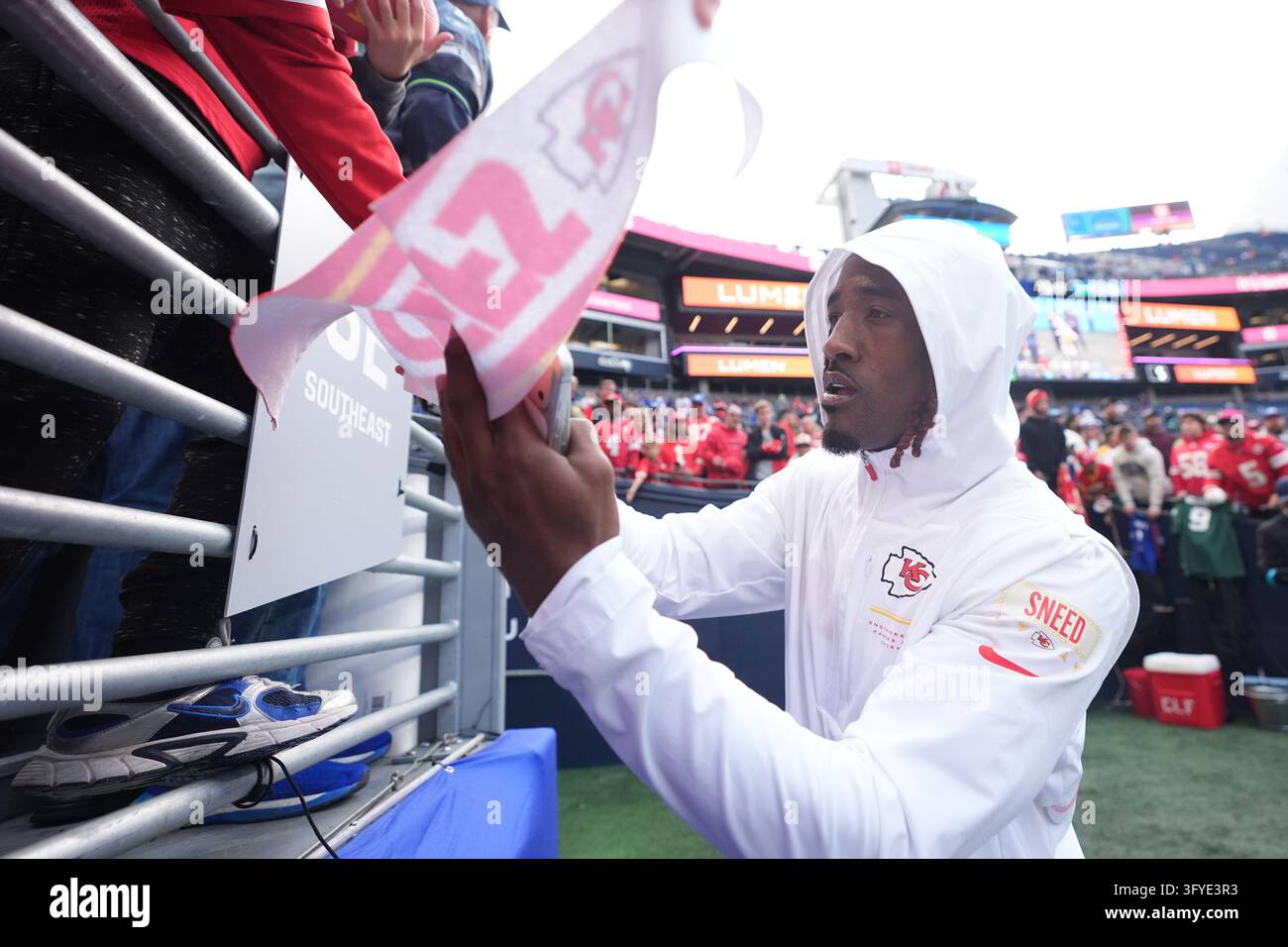 Kansas City Chiefs cornerback L'Jarius Sneed signs autographs before an ...