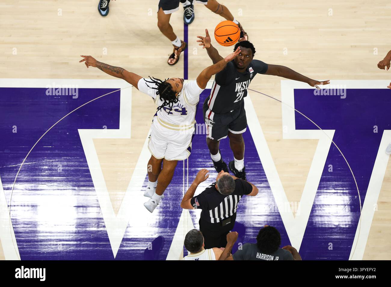 SEATTLE, WA - OCTOBER 25: Lathan Sommerville #24 of the Washington ...