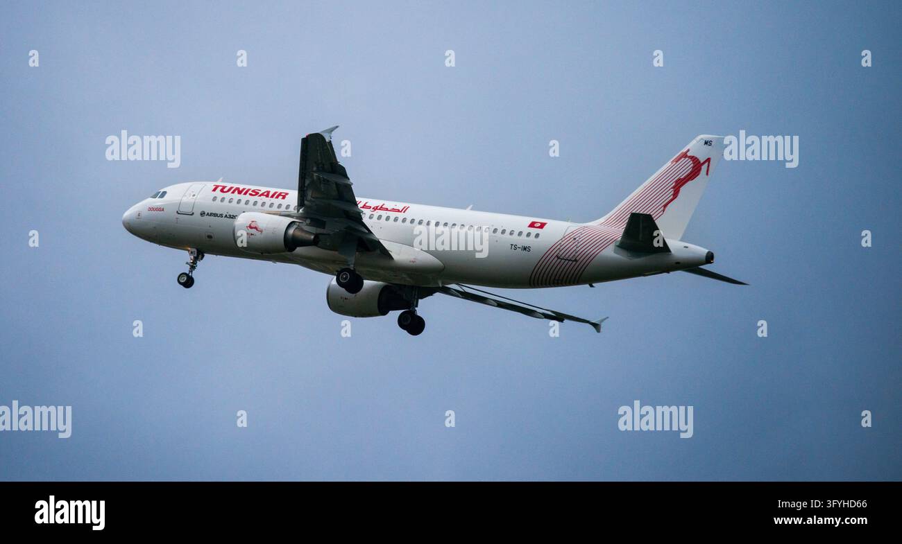 Illustration - Airbus A320 of the company Tunisair above Orly in the ...