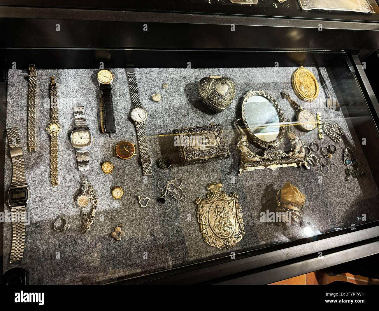 Vilnius, Lithuania - October 05, 2026: Vintage watches and jewelry rest ...