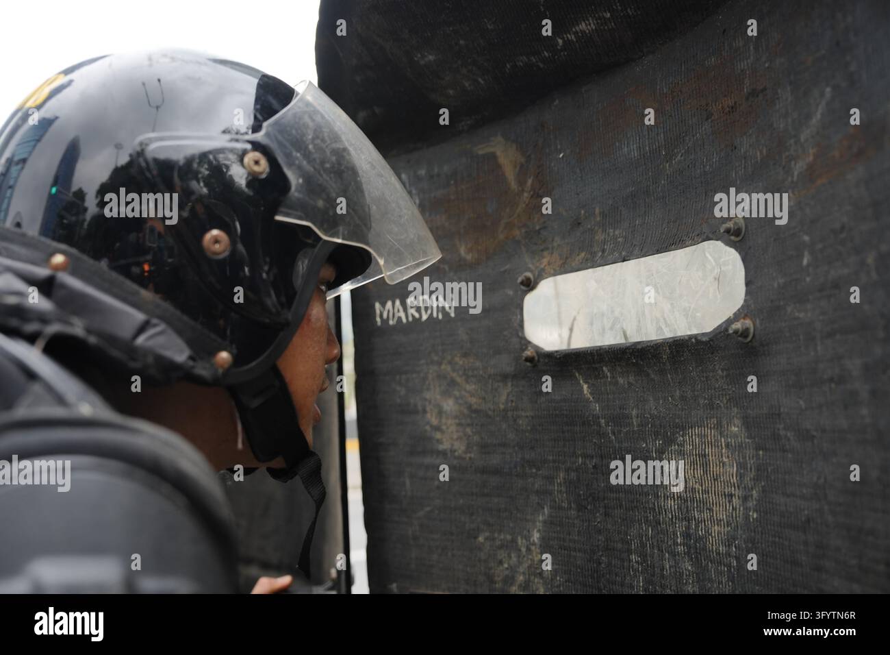 Proestor Shield October 28, 2026, Jakarta, Indonesia: An Indonesian police officer is ...