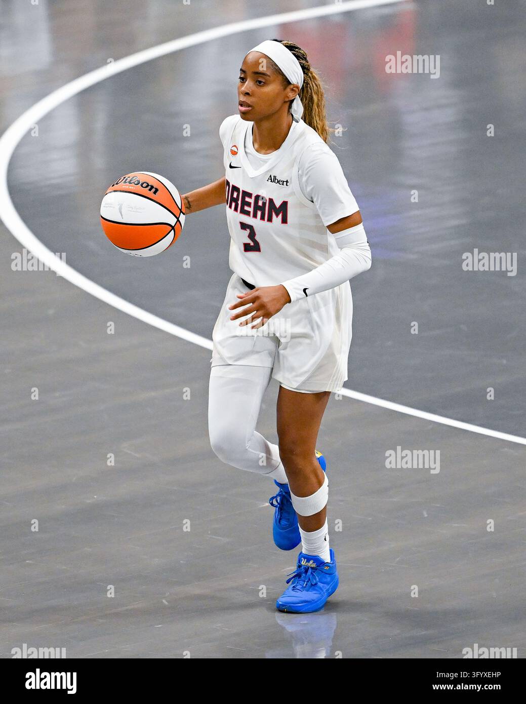 ATLANTA, GA - OCTOBER 24: Atlanta guard Jordin Canada (3) brings the ...