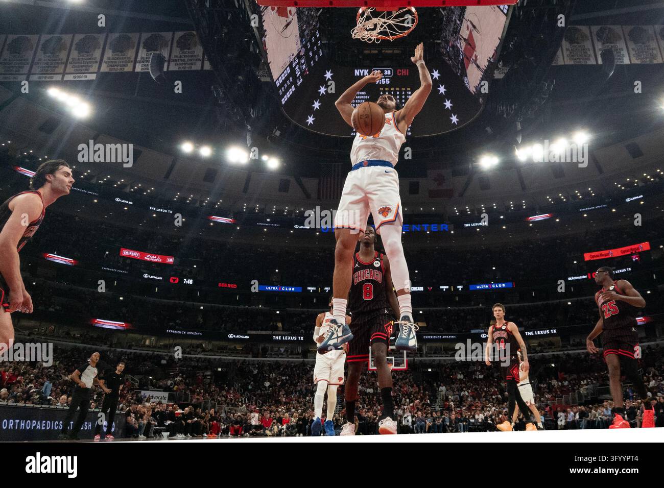New York Knicks guard Landry Shamet (44) dunks the ball against the ...