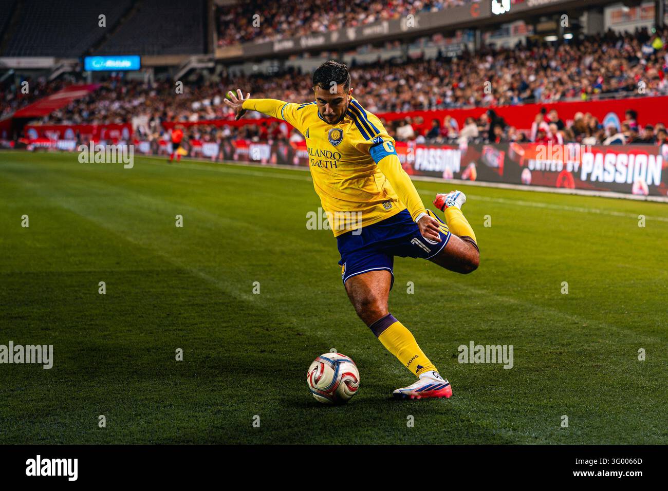 Orlando City SC midfielder Martín Ojeda (10) crosses the ball during ...