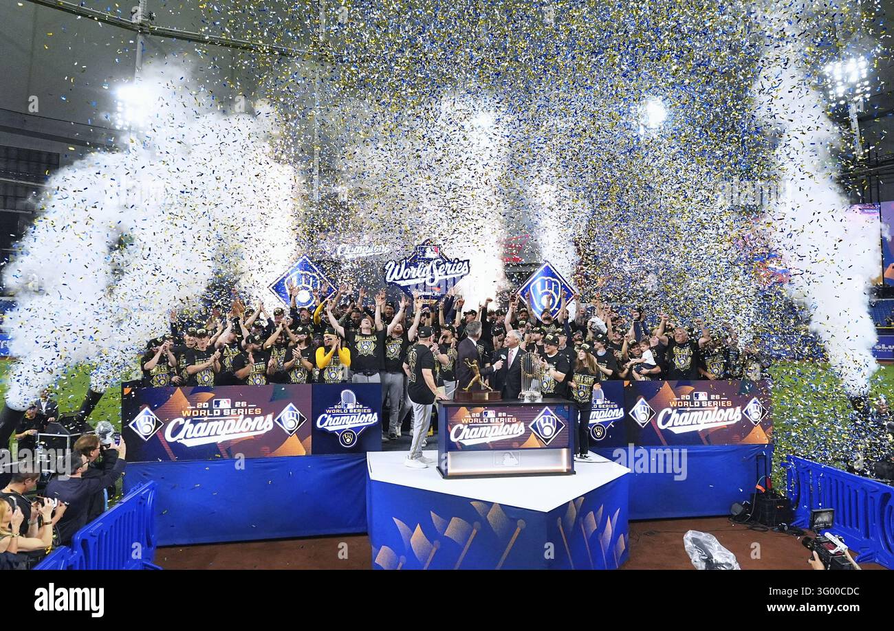 Milwaukee Brewers players celebrate after beating the Tampa Bay Rays in ...