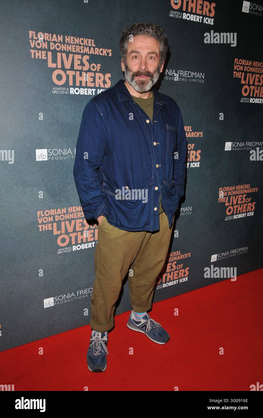 Picrers Elliot Levey at