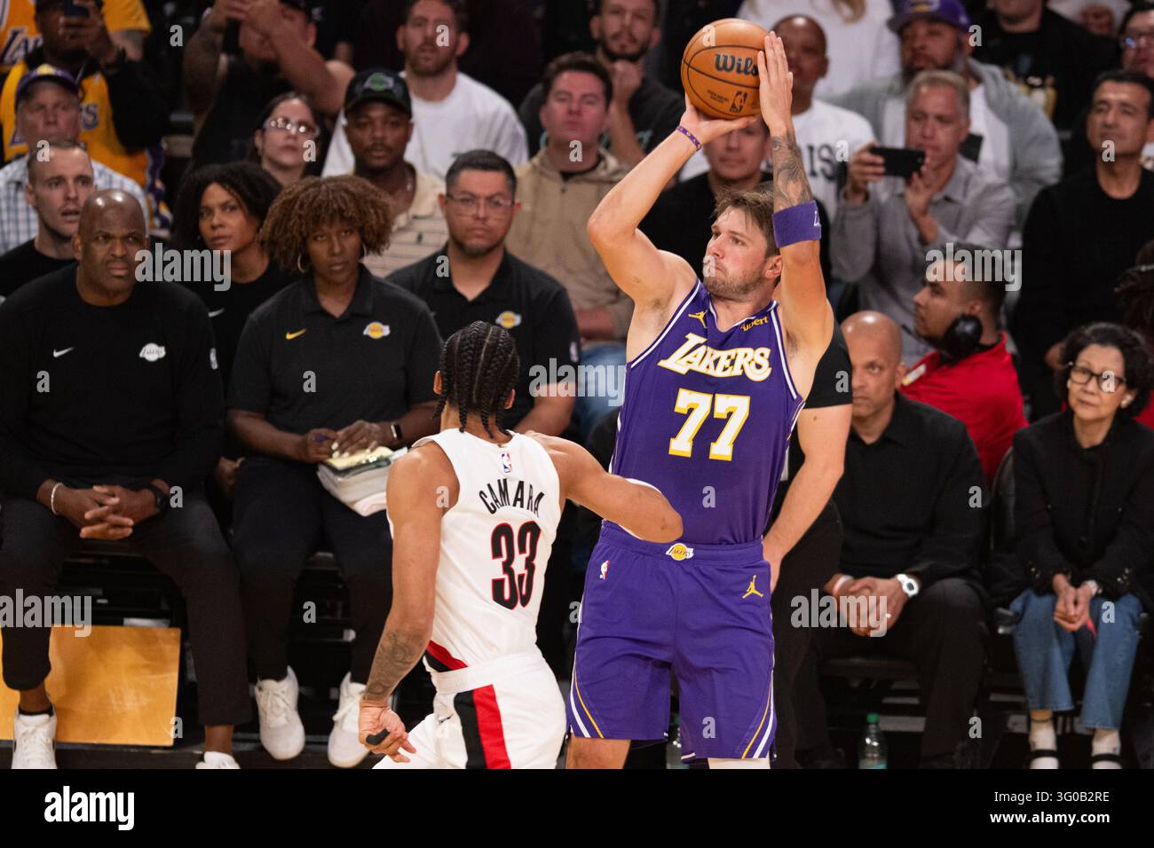 Pointer Nba Los Angeles, Calif., 27 October 2026. Los Angeles Lakers guard Luka ...