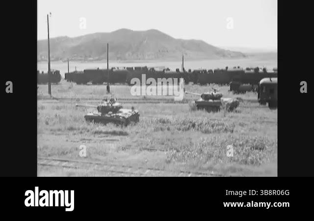 KOREA - 1950 - Tanks and marines move toward Seoul in combat during the ...