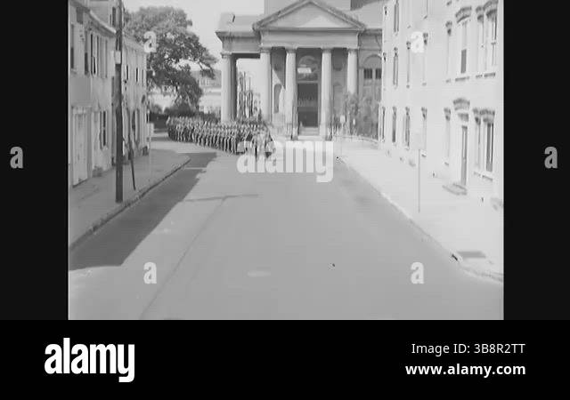 SOUTH CAROLINA -1950 - Military Police troops advance toward a rioting ...