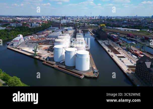 Liquefied natural gas terminal Petrochemical petroleum industry silos ...