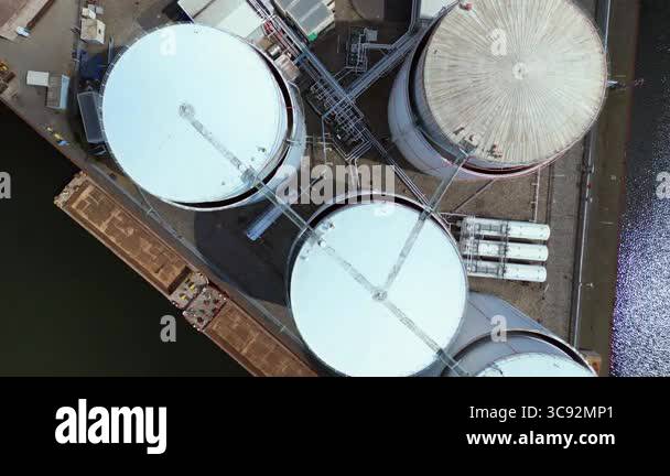 Liquefied natural gas terminal Petrochemical petroleum industry silos ...