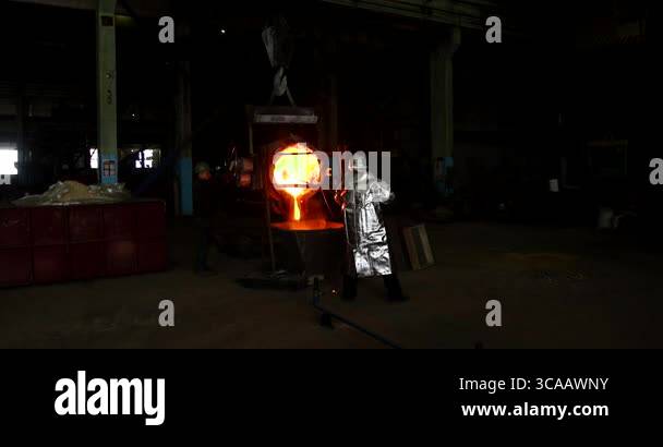 The molten metal is poured into the mold. Melting furnace for cast iron ...