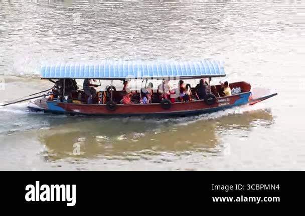 Boat ride on the river Stock Videos & Footage - HD and 4K Video Clips ...
