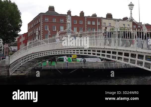 Cast iron bridge river liffey Stock Videos & Footage - HD and 4K Video ...