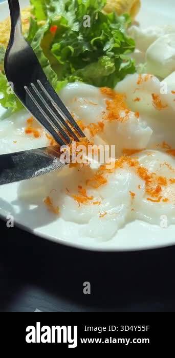 Traditional Vietnamese crispy rice paper pancake Banh Trang Nuong ...