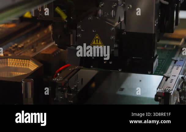 Automated Surface Mount Technology Pcb Machine Electronic Factory ...