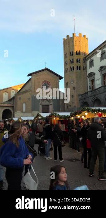orvieto-italy-december-8-2025-tourists-stroll-through-orvietos