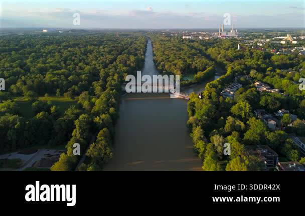 Stauwehr Oberfoehring Muenchen, Bayern, Deutschland Luftaufnahme im ...