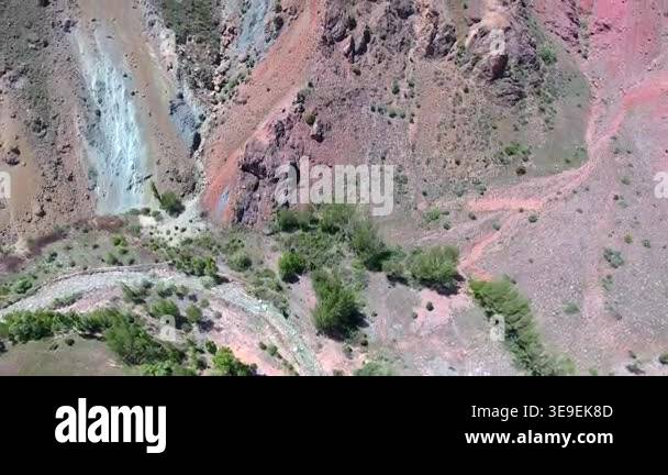 Shallow Ridge mineral ore mining geology outcrop deposit ridge lode red soil strata ...