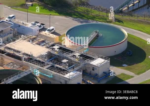 Large-scale industrial water treatment plant purifying and recycling ...