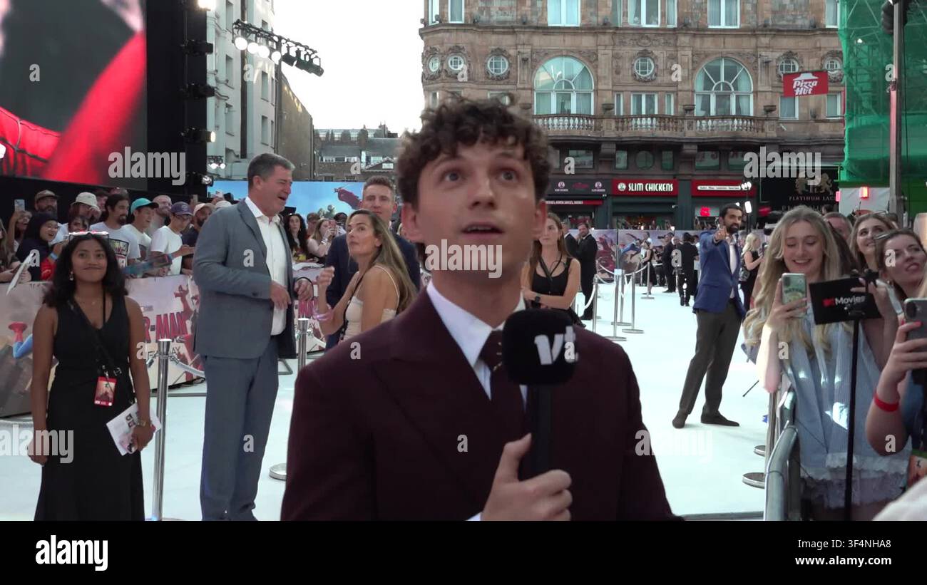 Tom Holland Reacts To Seeing Zendaya Arrive At Spider Man Premiere Tom Holland Reacts To Seeing Zendaya Arrive At Spider Man Premiere