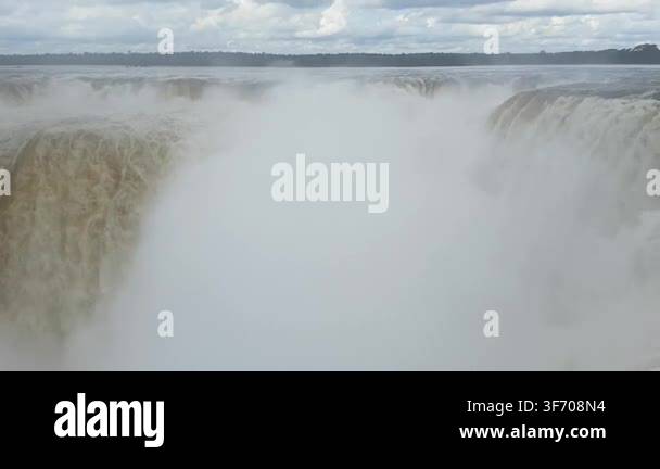 Panoramic View of Garganta del Diablo with High Water Flow, Iguazu ...