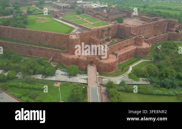aerial-view-of-agra-city-taj-mahal-and-agra-fort-uttar-pradesh-india