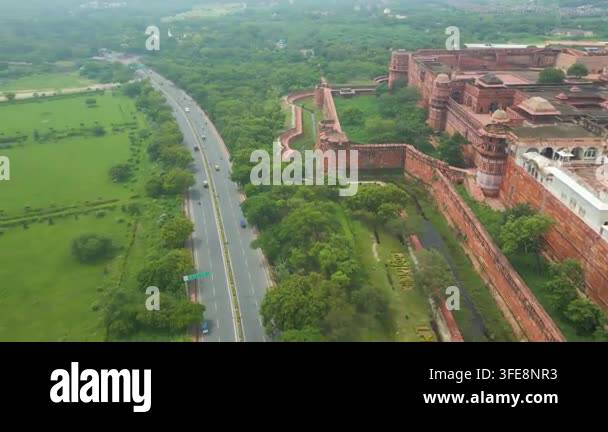 aerial-view-of-agra-city-taj-mahal-and-agra-fort-uttar-pradesh-india