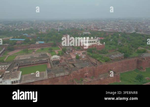 aerial-view-of-agra-city-taj-mahal-and-agra-fort-uttar-pradesh-india