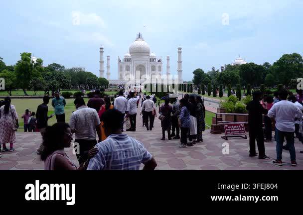 taj-mahal-agra-uttar-pradesh-india-stock-video-footage-alamy