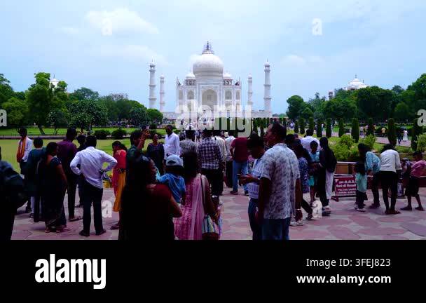 taj-mahal-agra-uttar-pradesh-india-stock-video-footage-alamy