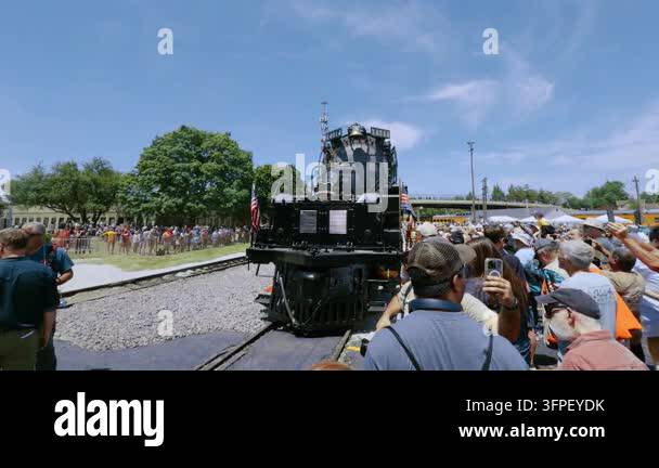 Pac Vector Crowd gathers around the famous Union Pacific Big Boy No. 4014 steam ...