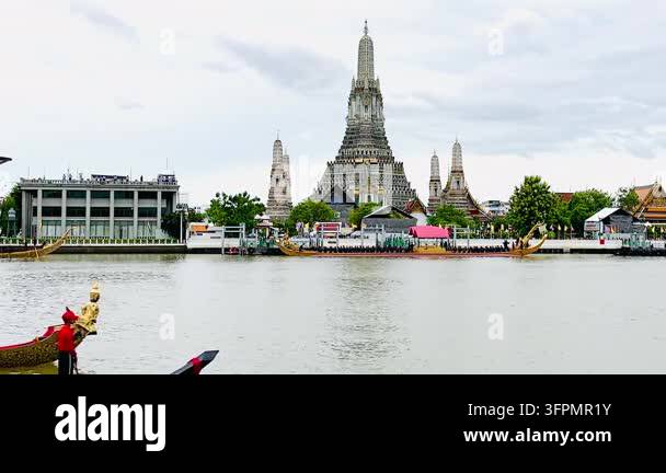 wat-arun-temple-standing-beside-the-chao-phraya-river-in-bangkok