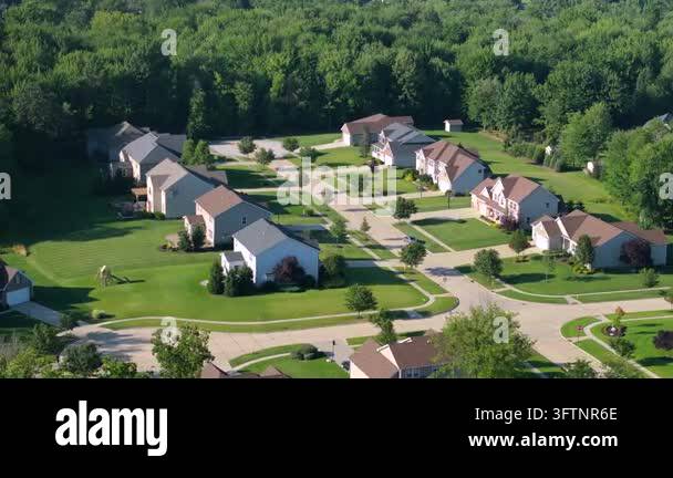 Aerial view of large private homes in Cleveland, Ohio residential area ...