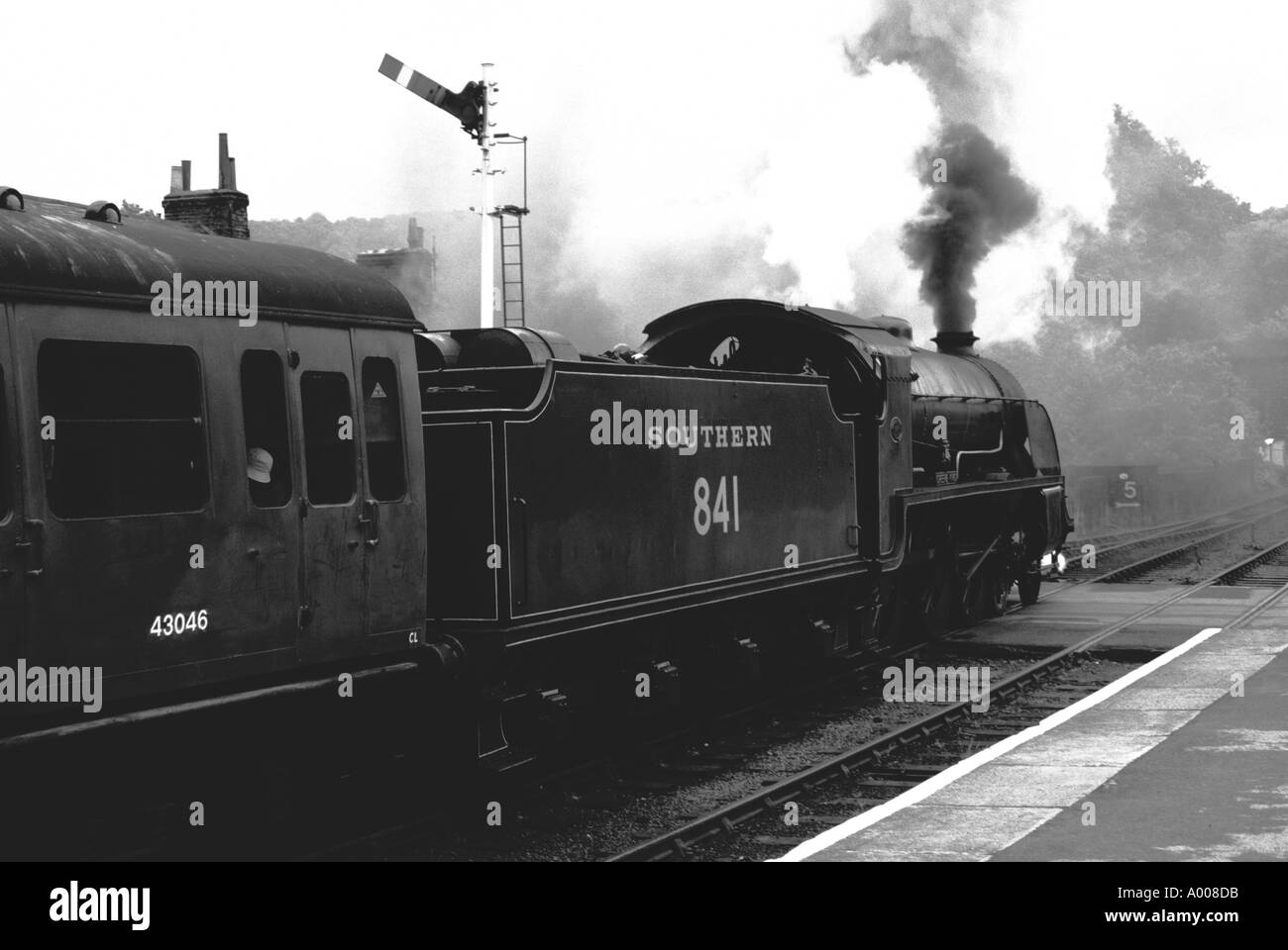 Steam engine train UK Stock Photo - Alamy
