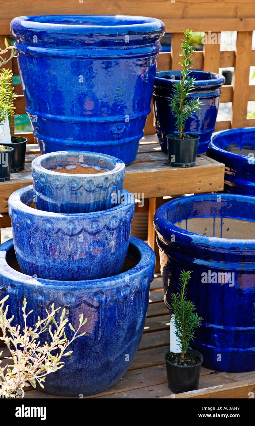 Ceramic planters hires stock photography and images Alamy