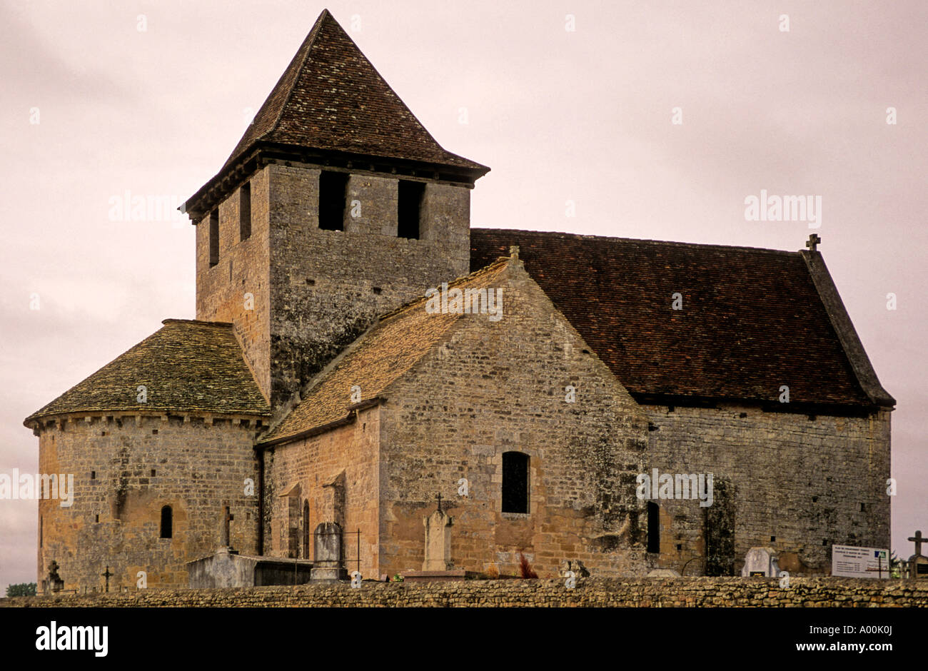 St Martin Church Tremolat Dordogne France Hi res Stock Photography And st-martin-church-tremolat-dordogne-france-hi-res-stock-photography-and