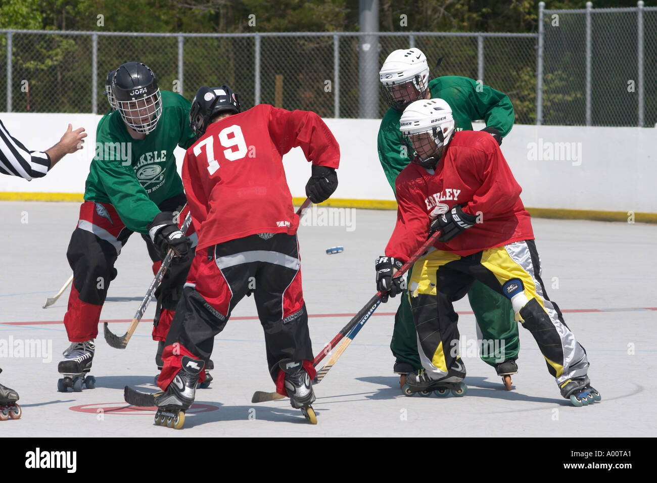 Playing roller hockey hires stock photography and images Alamy