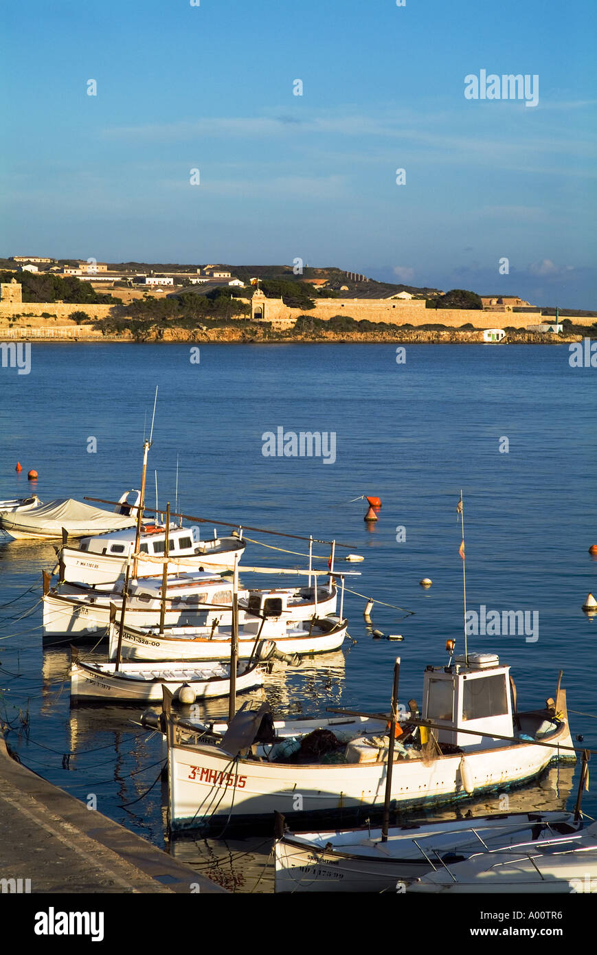 dh Cales Fonts ES CASTELL MENORCA Traditional Menorcan fishing and pleasure boats fishery quayside boat Stock Photo