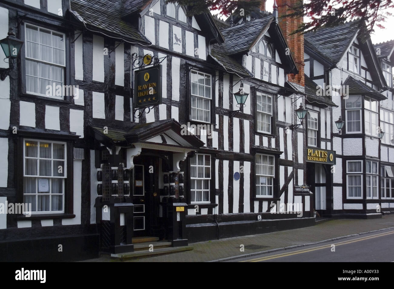 england worcestershire market town of droitwich spa raven hotel Stock